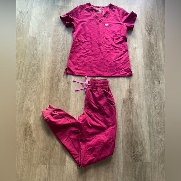 figs dark magenta zamora high waist jogger XXS TALL + Catarina Top XS scrub set